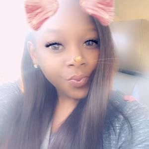 Meet your Posher, Quesha